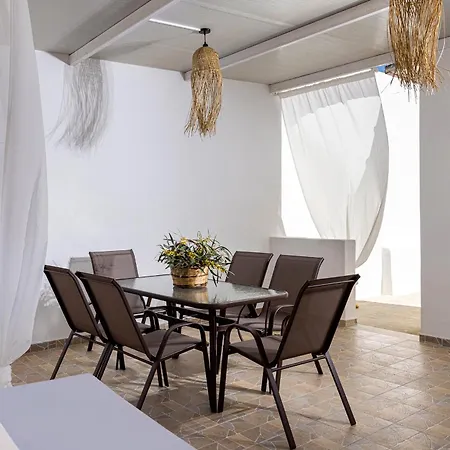 Feriehus Salty Cottage, 20m From Kini *