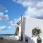 Salty Cottage, 20m From Kini * Ano Syros