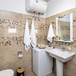 Salty Cottage, 20m From Kini Semesterbostad Ano Syros