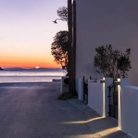 Salty Cottage, 20m From Kini Holiday home Ano Syros