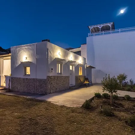 Semesterbostad Salty Cottage, 20m From Kini *